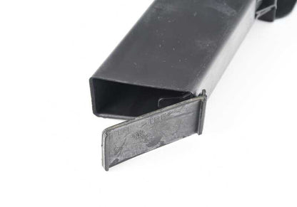 Desagüe izquierdo OEM 51717018221 para BMW E85, E86. Original BMW.