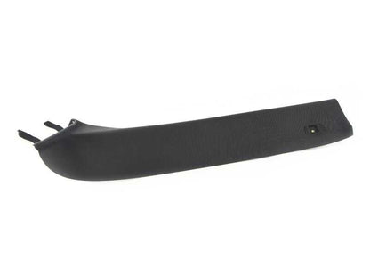 Coluna do Embelador à esquerda OEM 51438065021 para BMW F90, G30, G31, G38. BMW original. Cor antracite ideal para substituir a moldagem lateral do pára -brisa no lado do motorista.