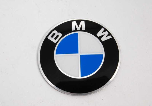 Emblema tapacubos OEM 36131122132 para BMW E12, E28, E34, E24, E23, E32. Original BMW.