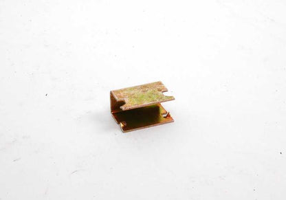Clip de sujeción OEM 61131925120 para BMW E30, E34, E39, E85. Compatible con múltiples elementos del interior y carrocería. Original BMW.