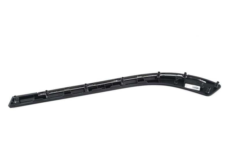Moldura trasera izquierda negra OEM 51437389777 para BMW F32, F33, F82. Original BMW.