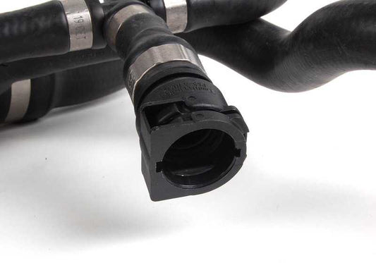 Tubo del refrigerante OEM 17127508038 per BMW 7 Series {E65, E66}. BMW di riserva originale.