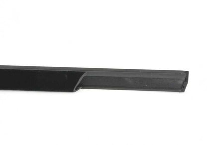 Cubre moldura exterior de la puerta trasera derecha OEM 51352990316 para BMW E84. Original BMW.