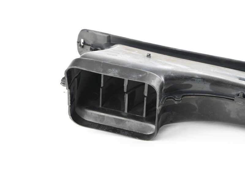 AIR OUTPUT RIGHT DEPARATOR OEM 51451888232 FOR BMW E30. Original BMW.
