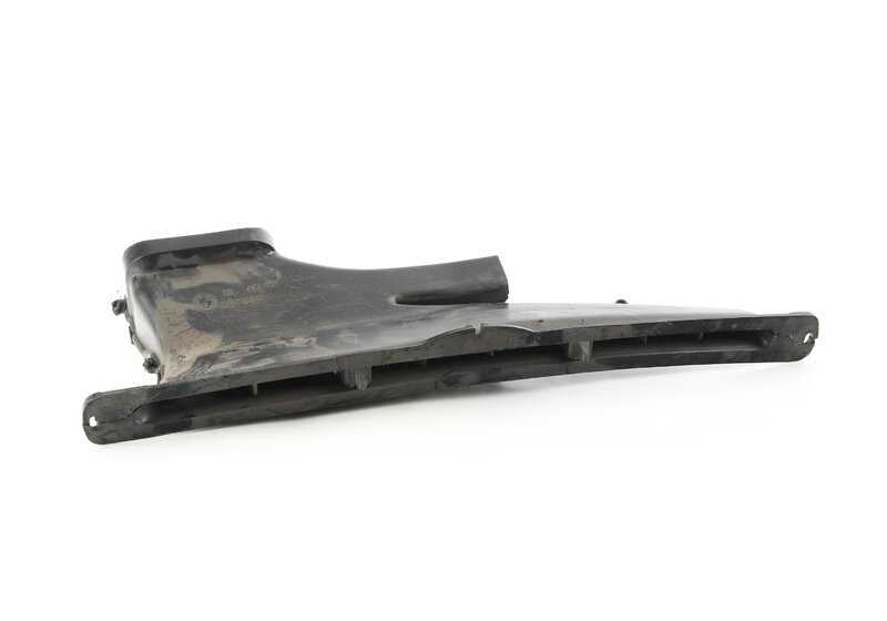 AIR OUTPUT RIGHT DEPARATOR OEM 51451888232 FOR BMW E30. Original BMW.