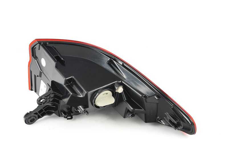 Piloto trasero izquierdo (en la aleta) OEM 63217420739 para BMW F39. Original BMW.