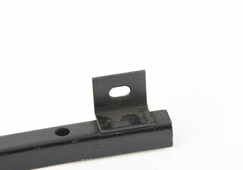 Guía delantera izquierda OEM 51321849207 para BMW E23. Original BMW.