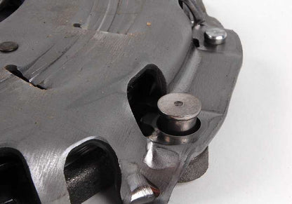 Kit de embrague completo OEM 21207587368 para BMW E82, E88, E90, E91, E92, E93, E60, E61, E85, E89. Incluye disco y prensa. Para modelos con motor N52K. Original BMW.