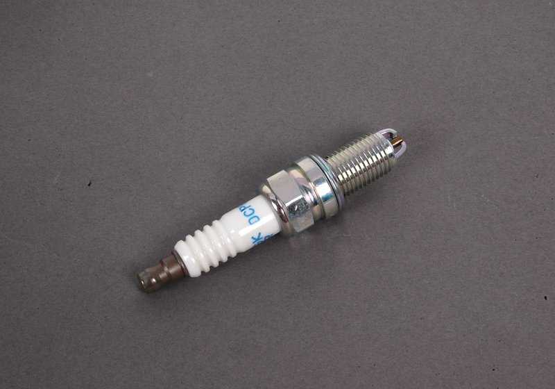 OEM Bujía 12120022902 per BMW E46 M3 e Z3 M 3.2 (motori S54). Compatibile con BL91, BL92, BR91, BR92, BL95, BL96, CL91, CL92, CN91, CN92. BMW originale.