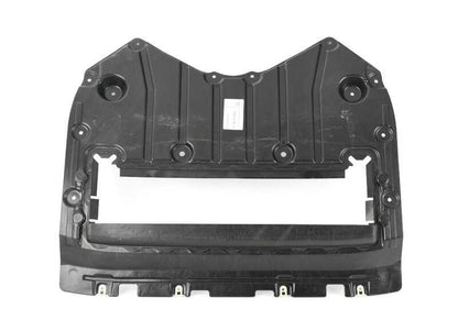 Cubierta inferior del motor OEM 51758060098 para BMW F91, F92, F93 M8 Competition. Pieza original BMW.