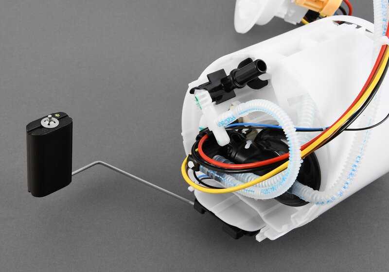 Unidad de alimentación de combustible OEM 16115A049B7 para BMW G30 (Serie 5). Pieza original BMW.