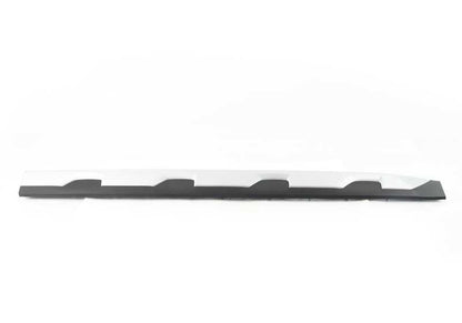 Moldura lateral puerta delantera derecha OEM 51138499210 para BMW G01 y G02. Pieza original BMW.