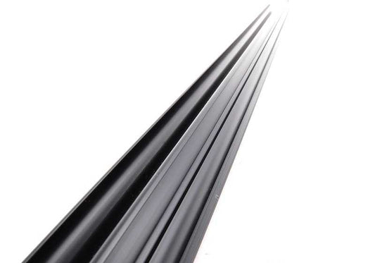 Saia da porta esquerda OEM 51471906723 para BMW Série 3 E30 (316i, 318i, 320i, 325i). BMW genuíno.