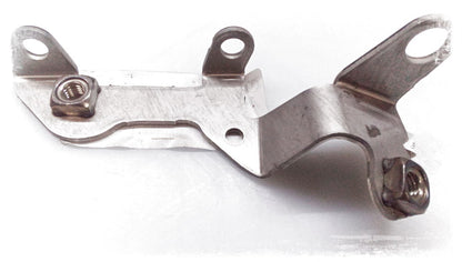 Soporte del catalizador cercano al motor OEM 18207787599 para BMW E46 318d, 318td, 320Cd. Original BMW.