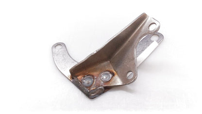 Soporte catalizador cercano al motor OEM 18207797589 para BMW E81, E82, E87, E88, E90, E91, E92, E93, E60, E61, E84. Recambio original BMW.