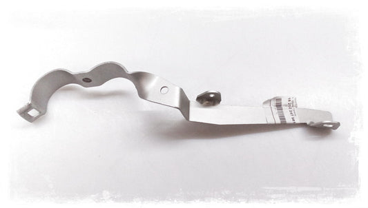 Soporte del sistema de escape OEM 18212247981 para BMW E39 525d y 530d. Compatible con modelos fabricados entre 1998 y 2003. Original BMW.