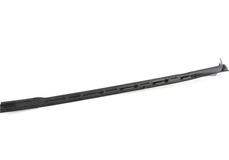 Wasserfangleisteista est parti pour BMW X4 F98, G02 (OEM 51137461745). BMW d'origine