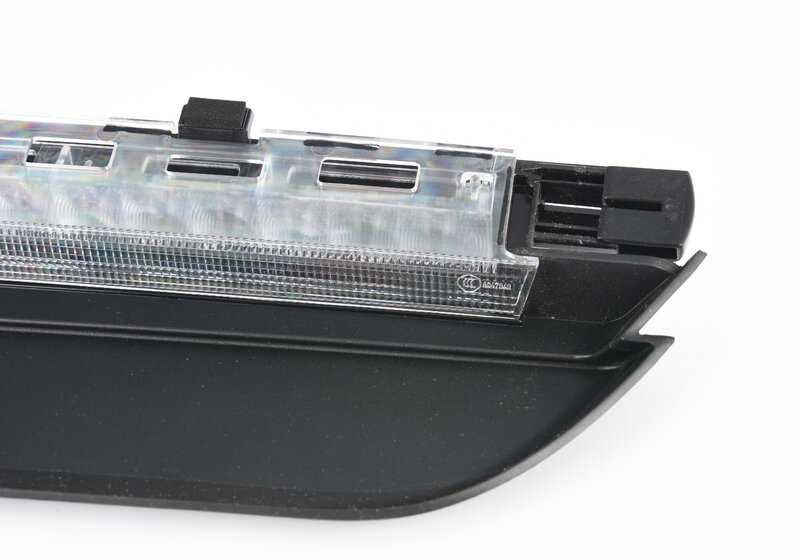 Terceira luz de freio para BMW X4 F26 (OEM 63257336946). BMW original