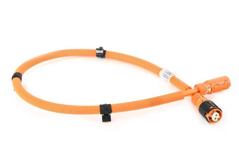 Cable de alta tensión para compresor de aire acondicionado eléctrico OEM 61126840447 para BMW i3 I01 (60Ah, 94Ah, 120Ah) con REX. Modelos compatibles: 1Z41, 1Z42, 1Z81, 1Z82, 7Z41, 7Z42, 8P41, 8P42, 8P81, 8P82. Original BMW.
