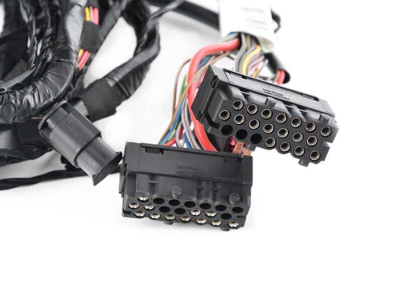 Conjunto de cabos de substituição, área do amortecedor esquerdo para BMW E81, E82, E87, E87N, E88, E90N, E91N, E92, E93 (OEM 61129206018). BMW originais.