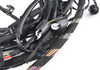 Conjunto de cabos de substituição, área do amortecedor esquerdo para BMW E81, E82, E87, E87N, E88, E90N, E91N, E92, E93 (OEM 61129206018). BMW originais.