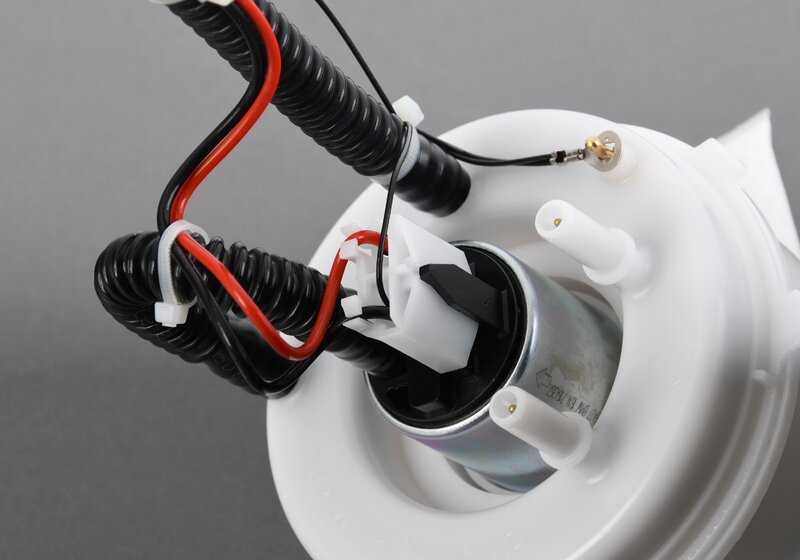 Bomba de combustible OEM 16117434205 para BMW F07, F10 y F11 (modelos 520i, 523i, 528i). Original BMW.