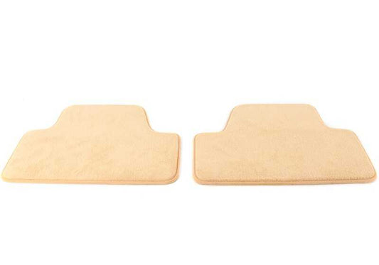 Alfombrillas traseras color beige OEM 51477910610 para BMW F33 y F83. Accesorio original BMW.