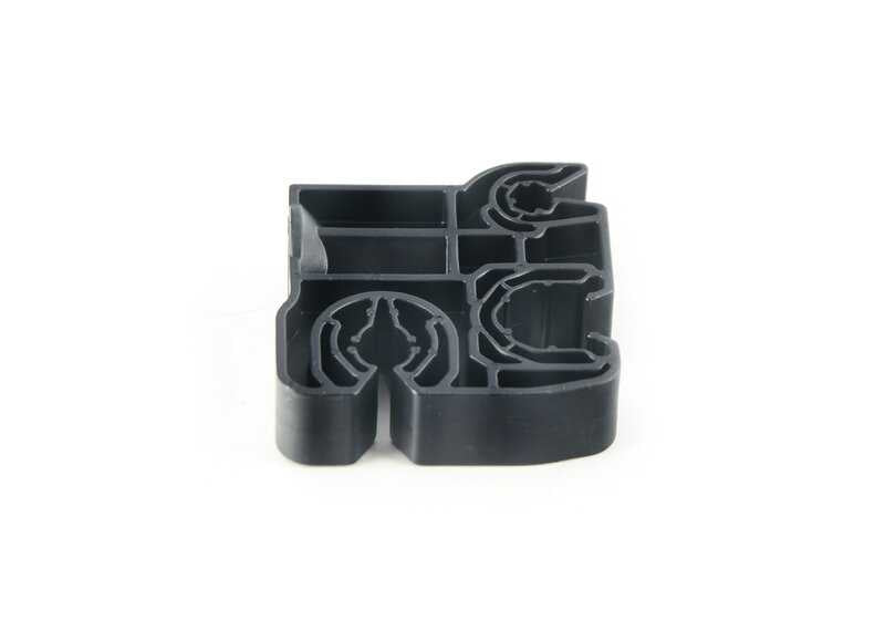 Clip de cables triple para BMW Serie 5 F07, F10, F11, Serie 6 F06, F12, F13, Serie 7 F01N, F02N, F04 (OEM 16127213370). Original BMW