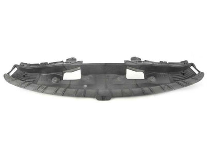 Conducto de aire caliente OEM 64228196096 para BMW E46 {316i, 316Ci} con motor M43 y N40. Compatible con versiones manuales y automáticas. Original BMW.