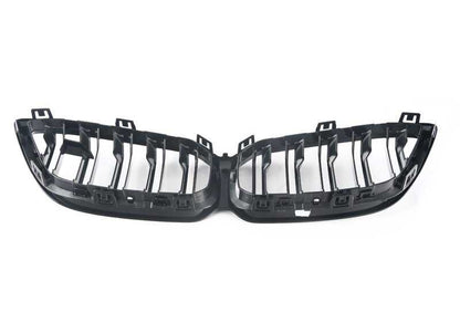 Rejilla decorativa frontal pintada OEM 51135A386B3 para BMW Serie 2 F87N. Original BMW.