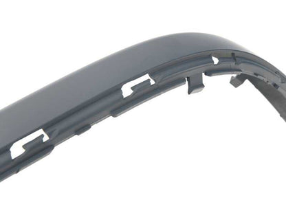 Moldura trasera izquierda imprimada OEM 51127005929 para BMW E39 520d, 520i (todos los motores y transmisiones compatibles). Pieza original BMW.