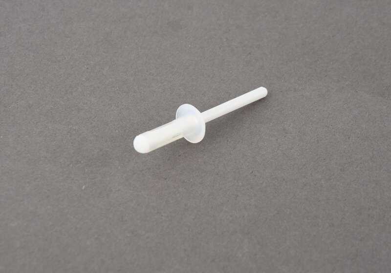 Remache ciego OEM 07147378241 para BMW F32, F33, F34, F36, G30, G31, G38, G11, G12, G14, G15, G16. Original BMW.