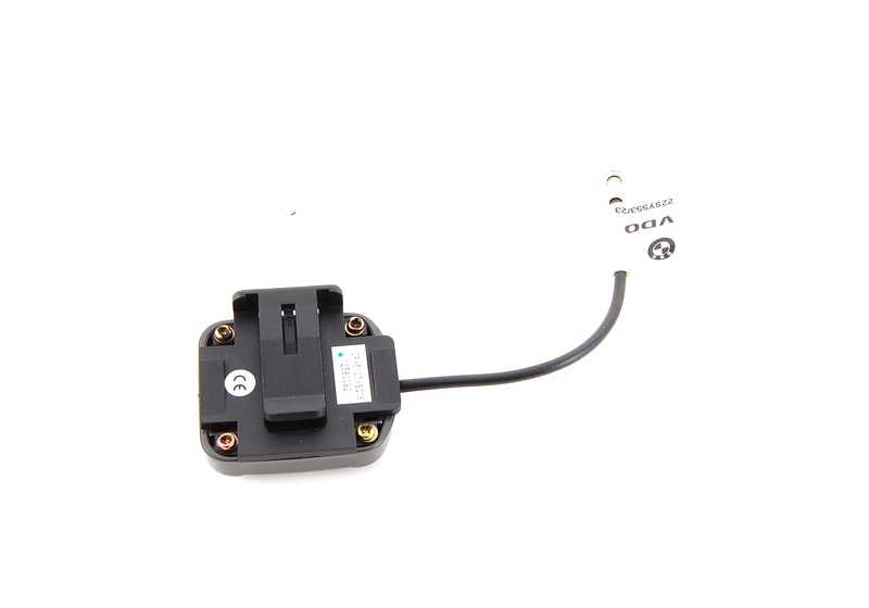 Antenne GPS OEM 65908374297 pour BMW E46, Z4 E85 / E86 et Z8 E52. Remplacement BMW d'origine. Idéal pour résoudre les défaillances de navigation ou le signal GPS dans votre système d'origine.