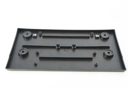 Soporte de matrícula OEM 51117462272 para BMW i3 (I01). Compatible con versiones US/Japón. Original BMW.