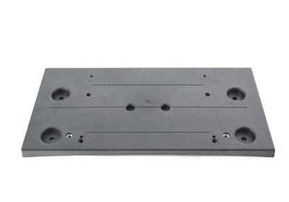 Soporte de matrícula OEM 51117462272 para BMW i3 (I01). Compatible con versiones US/Japón. Original BMW.