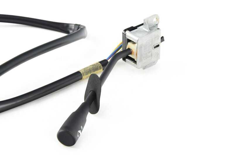 Mando de luces e intermitentes OEM 61311363647 para BMW E12, E24. Original BMW.