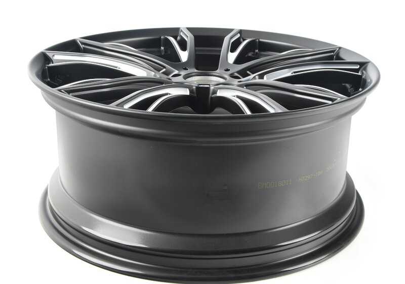 M Doppelspeiche 624 aluminum wheels for BMW F30, F31, F32, F33, F36 (OEM 36116862775). Genuine BMW
