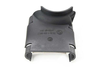 Protector contra salpicaduras trasero derecho OEM 33321094082 para BMW Serie 5 (E39). Original BMW