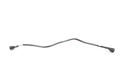 Tubo del vaso de expansión al culata OEM 17128653601 para BMW G29. Original BMW.