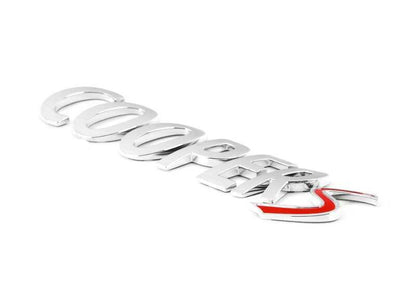 Inscripción "COOPER S" OEM 51142755618 para MINI R53, R56, F56, F55, Clubman, Cabrio, Countryman, Paceman... y más. Original MINI.