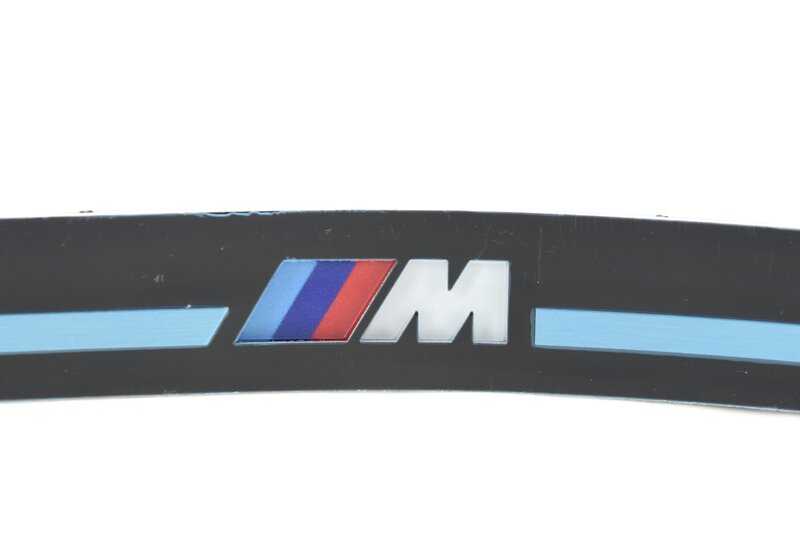 Einleger entrada trasera izquierda OEM 51478095507 para BMW F95. Original BMW.