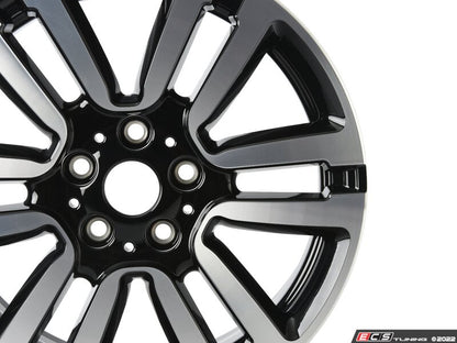 Cerchio in lega 17" 7J ET54 Jet Black Uni OEM 36106873929 per MINI F55, F56, F57, F56 BEV, F56 LCI, F55 LCI, F57 LCI... e altro. MINI originale.