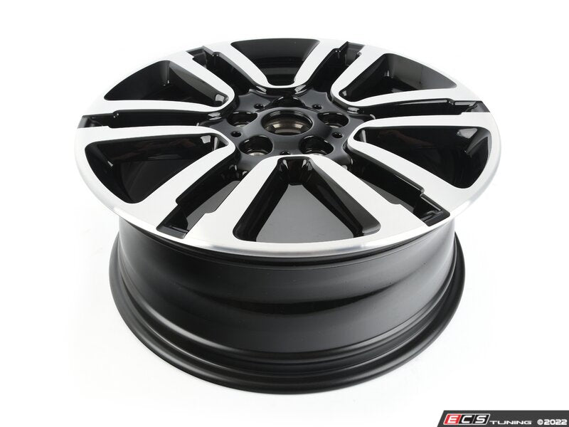 Cerchio in lega 17" 7J ET54 Jet Black Uni OEM 36106873929 per MINI F55, F56, F57, F56 BEV, F56 LCI, F55 LCI, F57 LCI... e altro. MINI originale.