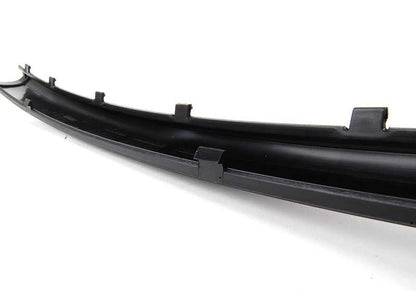 Moldura parachoques delantero central para BMW E46 (OEM 51117030611). Original BMW