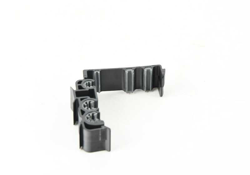 Triple brake pipe bracket for BMW F20, F21, F22, F23, F87, F30, F31, F34, F35, F80, F32, F33, F36, F82, F83 (OEM 34326799264). Original BMW