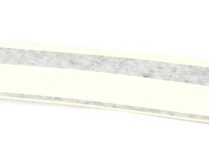 Franja decorativa negra delantera izquierda OEM 51141866647 para BMW E24. Original BMW.