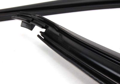 Right roof frame seal for BMW E53 (OEM 51717008976). Original BMW.