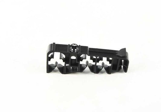 Clip fijación combustible OEM 16127359194 para BMW G20, G21, F90, G30, G31, G32, G11, G12, F91, F92, F93, G14, G15, G16, G05, G06, G07, Serie 2 G42. Original BMW.