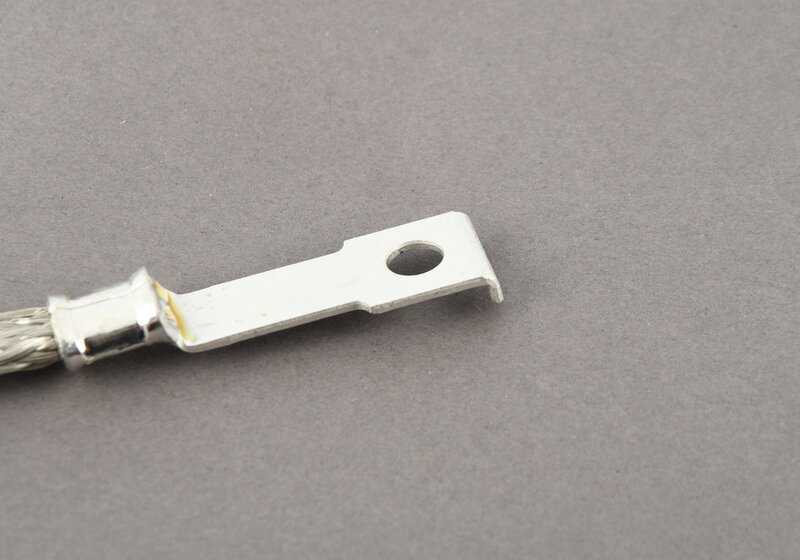 Cable de masa OEM 12428648003 para BMW F20, F22, F23, F30, F31, F34, F32, F33, F36. Compatible con versiones M140i, M240i y más. Original BMW.