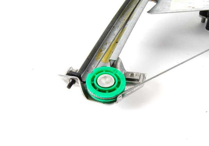 Elevador eléctrico de la ventanilla trasera izquierda OEM 51351935639 para BMW E30. Original BMW.